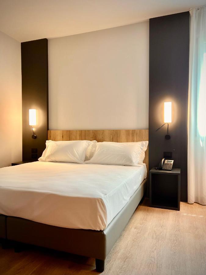 Hotel Leonessa Brescia Esterno foto