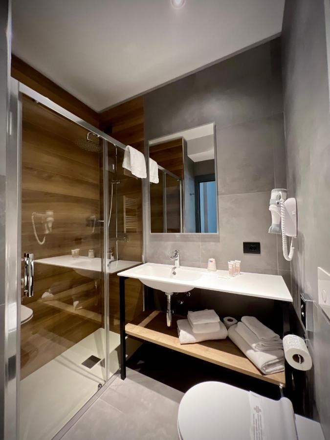 Hotel Leonessa Brescia Esterno foto